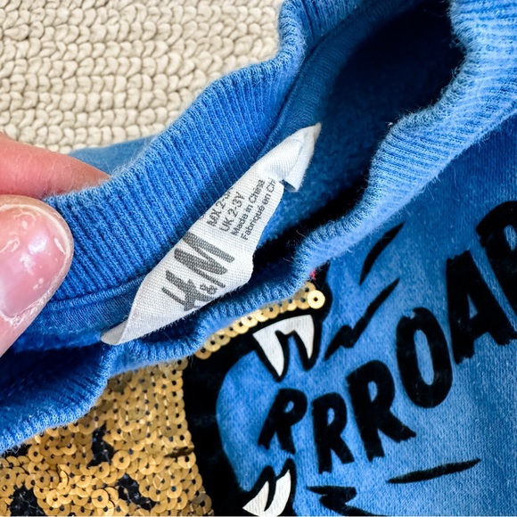 H&M Bright Blue Kids Sweatshirt with Sequin Leopard - Picture 2 of 5